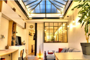 GuestReady - Atelier rénové sous verrière à Paris